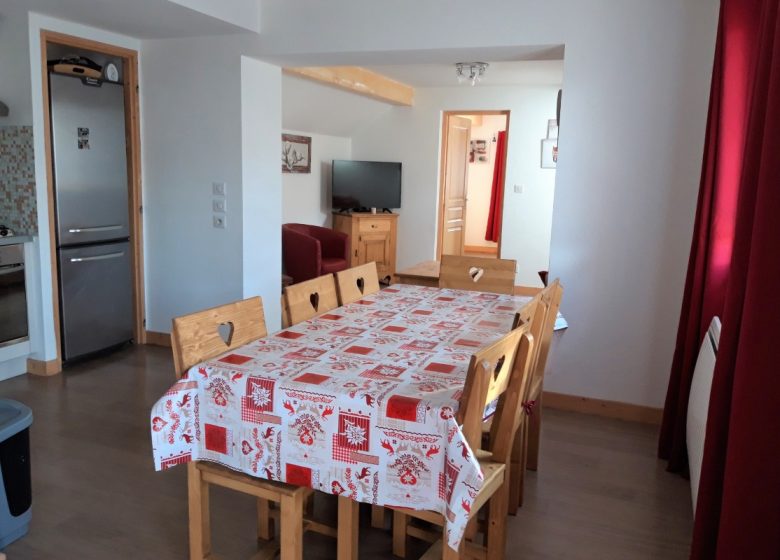 Nid Douillet – Apt en chalet 6-8 personnes – centre village – Albiez-Montrond