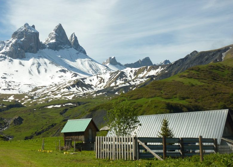 Autour des Aiguilles d’Arves – Rando pédestre 3 jours