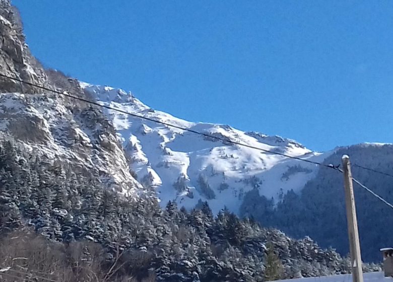 LES  LACETS DE MONTVERNIER