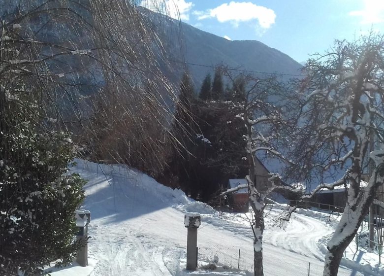 LES  LACETS DE MONTVERNIER