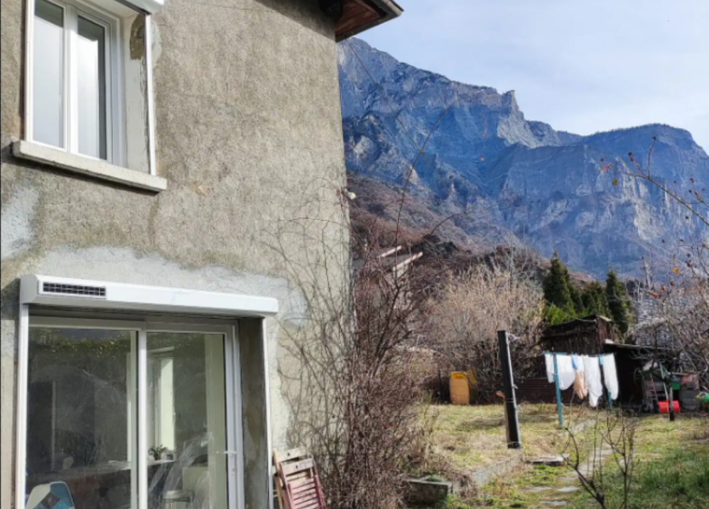 Maison de village au cœur des montagnes