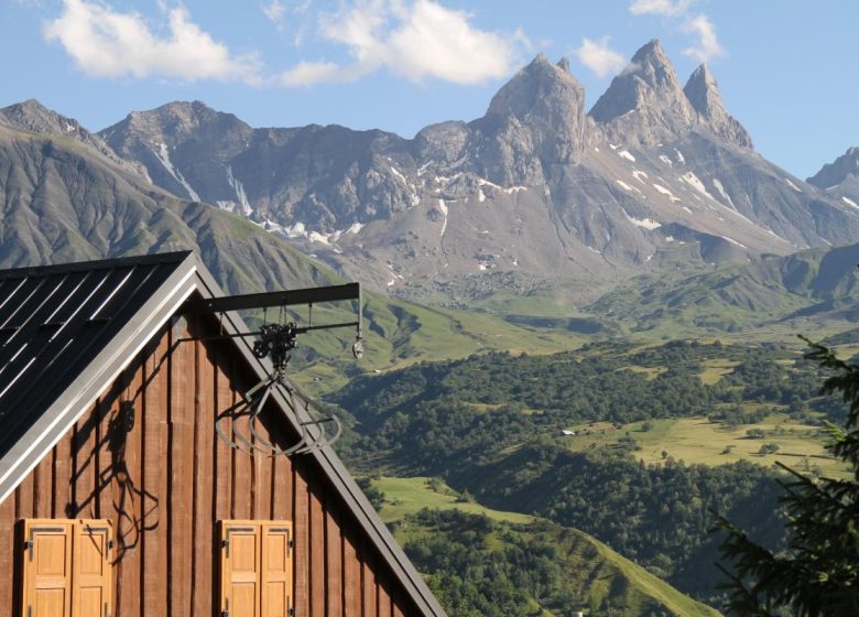 La Grange de Pierre, Chez Eugenie