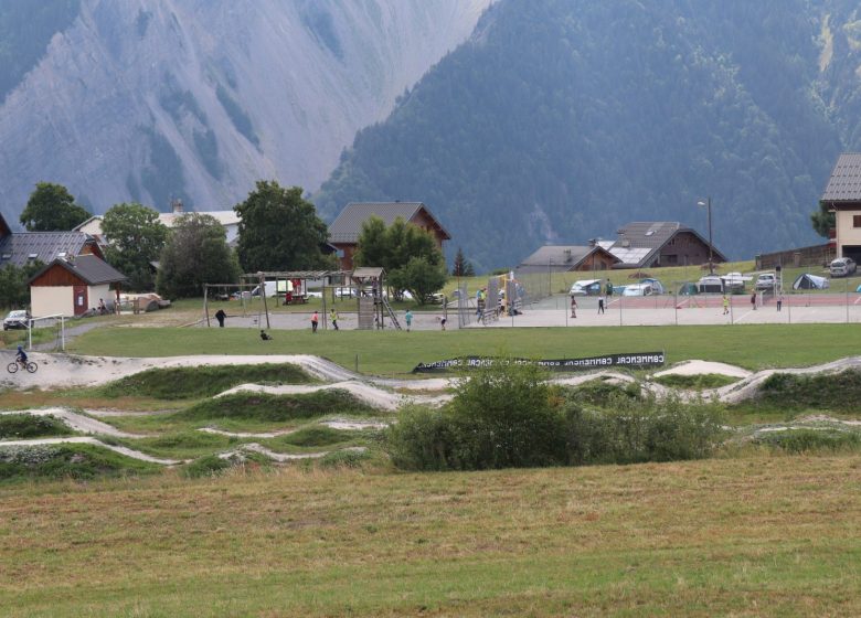 Tables de pique-nique des Contamines